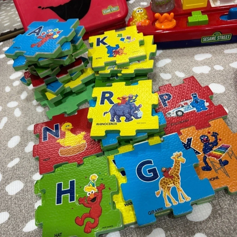 BUNDLE lot Vintage Elmo Sesame Street toys musical puzzle abcs toddler colors